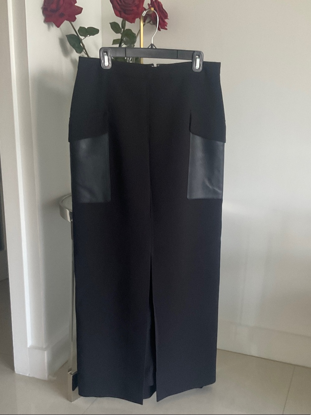 BCBG Black Pencil Skirt with Faux Leather Pockets sz M